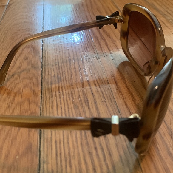 Chanel sunglasses - Picture 4 of 11